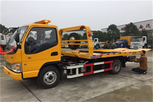 乐业哪里有拖车服务