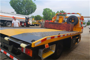 乐业附近拖车电话号码服务