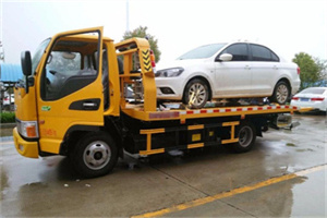 乐业附近拖车救援24小时服务热线